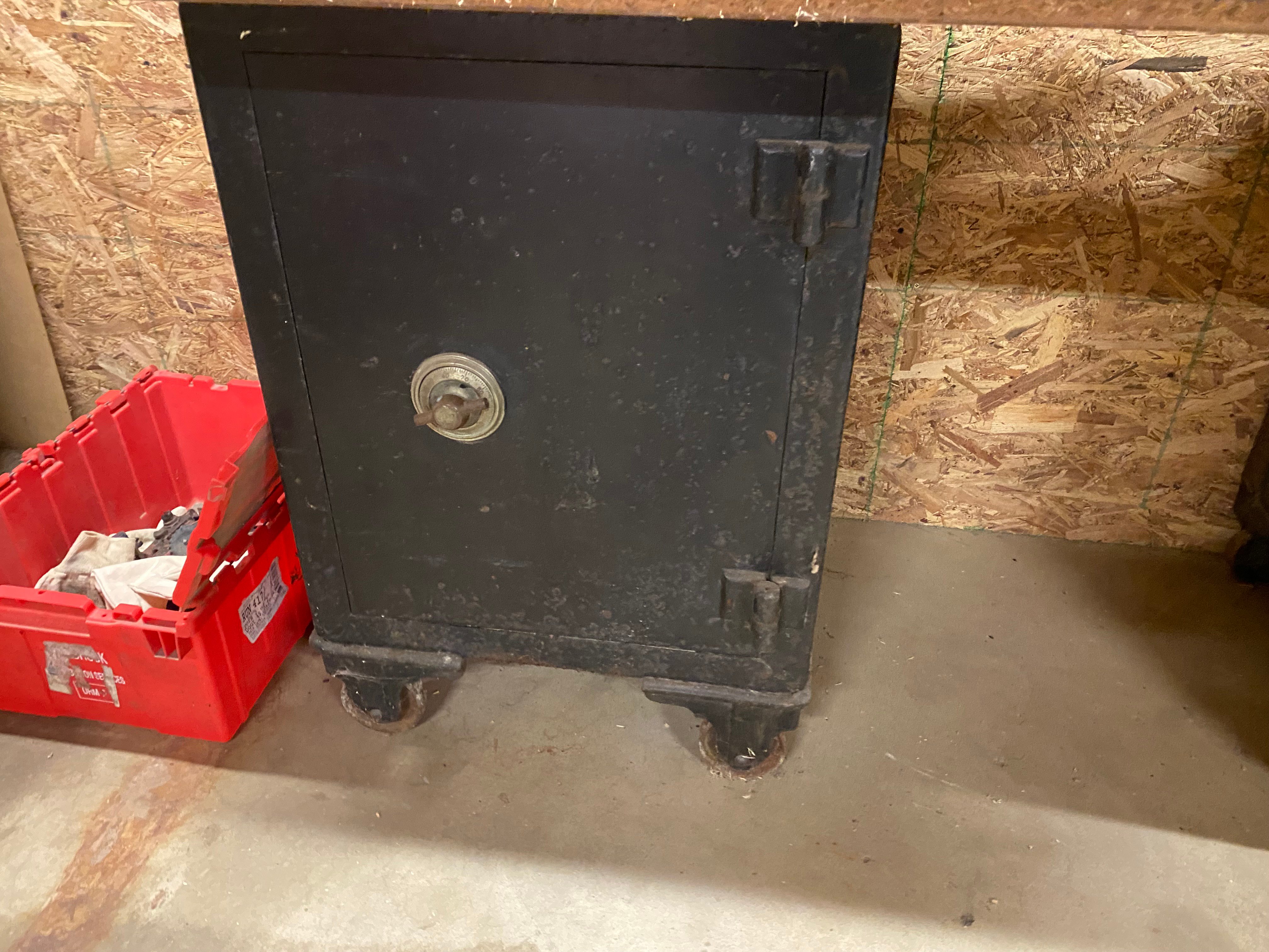 Property photo 21 - TIMED ONLINE ONLY PERSONAL PROPERTY AUCTION IN STEUBEN COUNTY, INDIANA