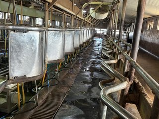 Milking Parlor - FARMLAND AUCTION -747.5+/-ACRES OFFERED IN 11 TRACTS IN FRANKLIN COUNTY, WASHINGTON