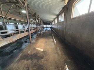 Milking Parlor - FARMLAND AUCTION -747.5+/-ACRES OFFERED IN 11 TRACTS IN FRANKLIN COUNTY, WASHINGTON