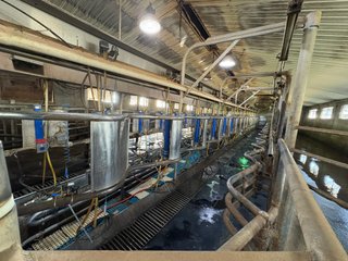 Milking Parlor - FARMLAND AUCTION -747.5+/-ACRES OFFERED IN 11 TRACTS IN FRANKLIN COUNTY, WASHINGTON
