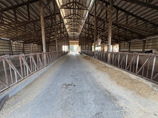 Transition Barn - FARMLAND AUCTION -747.5+/-ACRES OFFERED IN 11 TRACTS IN FRANKLIN COUNTY, WASHINGTON