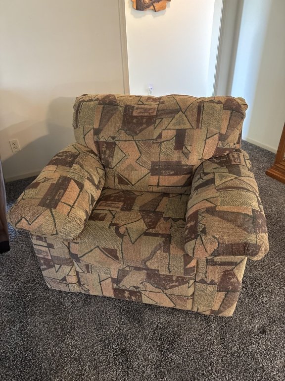Property photo 74 - TIMED ONLINE ONLY PERSONAL PROPERTY AUCTION IN WHITLEY COUNTY, INDIANA