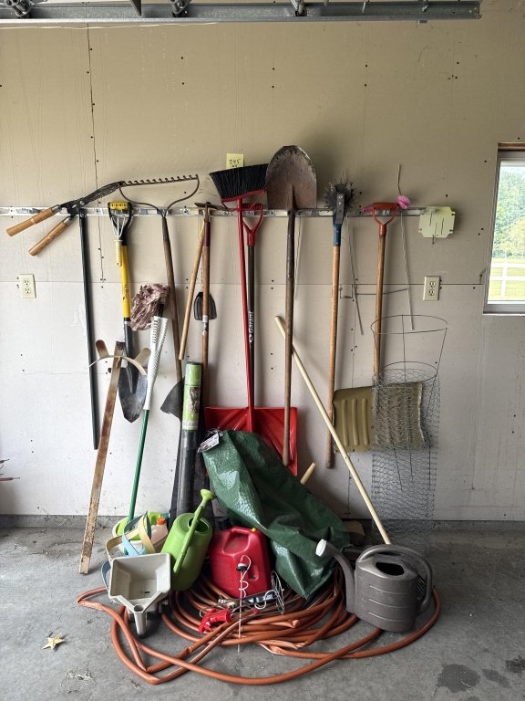Property photo 102 - TIMED ONLINE ONLY PERSONAL PROPERTY AUCTION IN WHITLEY COUNTY, INDIANA