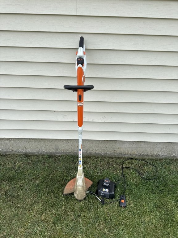 Property photo 124 - TIMED ONLINE ONLY PERSONAL PROPERTY AUCTION IN WHITLEY COUNTY, INDIANA