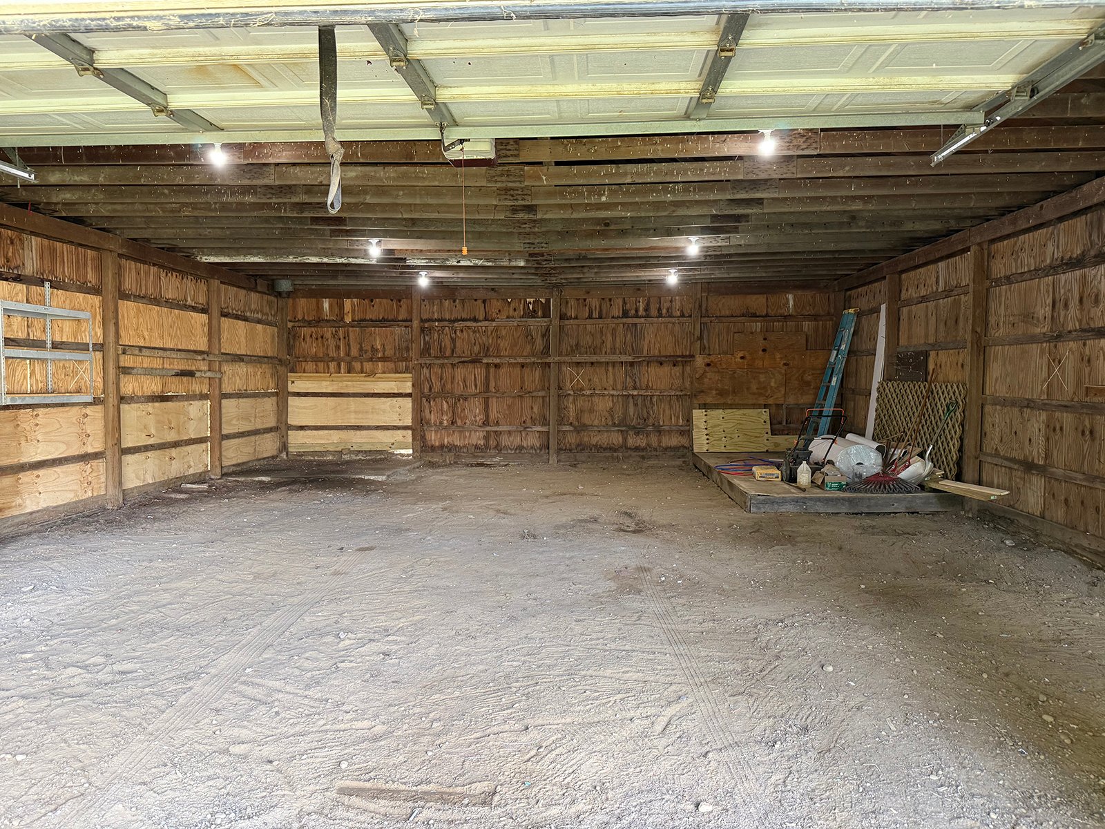 Property photo 5 - REAL ESTATE AUCTION - 2.28+/- ACRES OFFERED IN 1 TRACT IN HILLSDALE COUNTY, MICHIGAN