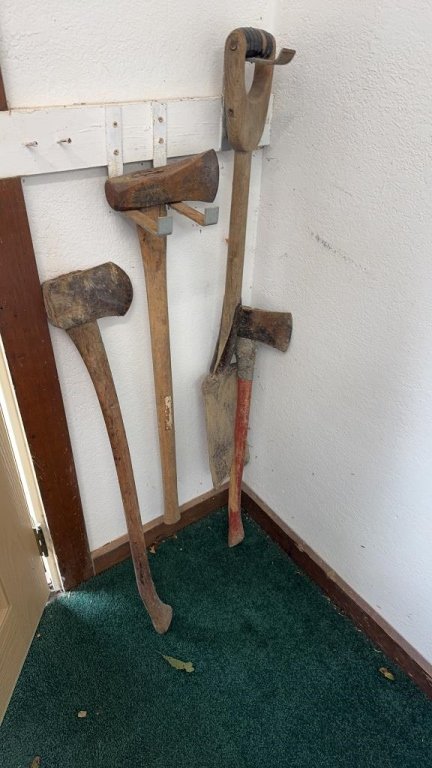 Property photo 302 - TIMED ONLINE ONLY PERSONAL PROPERTY AUCTION IN ALLEN COUNTY, INDIANA