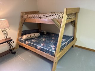 Property photo 124 - TIMED ONLINE ONLY PERSONAL PROPERTY AUCTION IN STEUBEN COUNTY, INDIANA