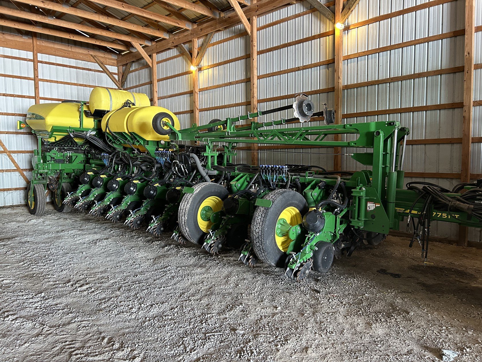 Property photo 14 - FARM EQUIPMENT AUCTION IN PULASKI COUNTY, INDIANA
