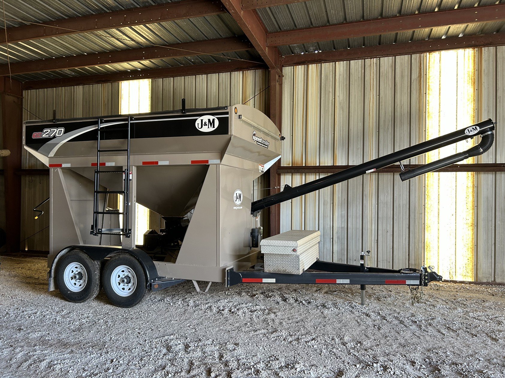Property photo 23 - FARM EQUIPMENT AUCTION IN PULASKI COUNTY, INDIANA