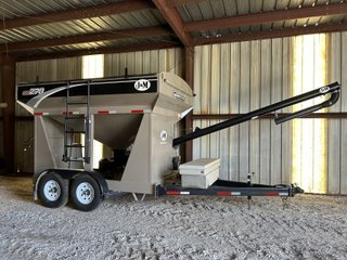 Property photo 23 - FARM EQUIPMENT AUCTION IN PULASKI COUNTY, INDIANA