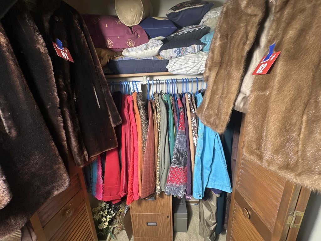 Property photo 156 - TIMED ONLINE ONLY PERSONAL PROPERTY AUCTION IN ALLEN COUNTY, INDIANA