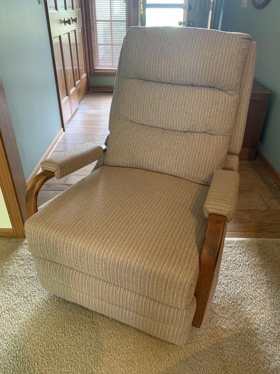 Property photo 213 - TIMED ONLINE ONLY PERSONAL PROPERTY AUCTION IN ALLEN COUNTY, INDIANA