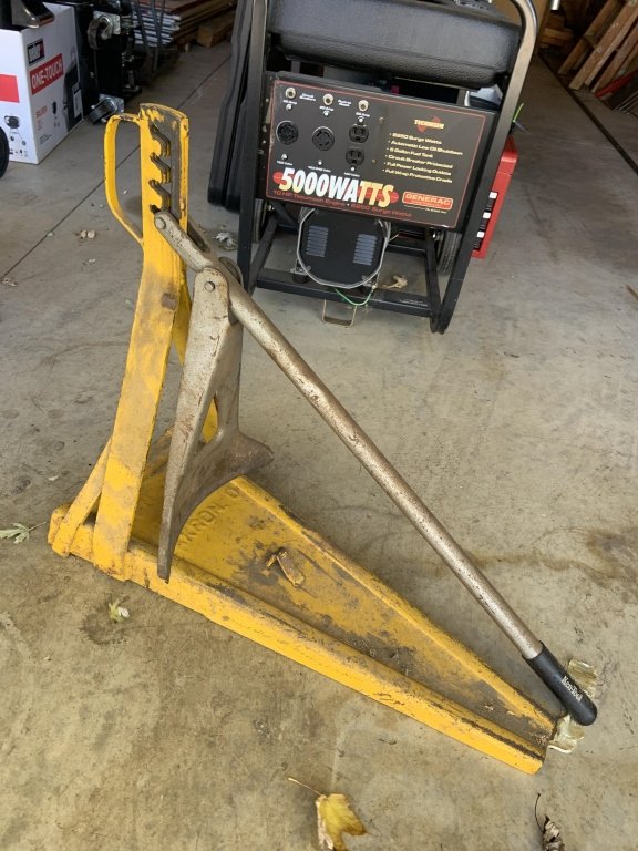 Property photo 694 - TIMED ONLINE ONLY PERSONAL PROPERTY AUCTION IN ALLEN COUNTY, INDIANA