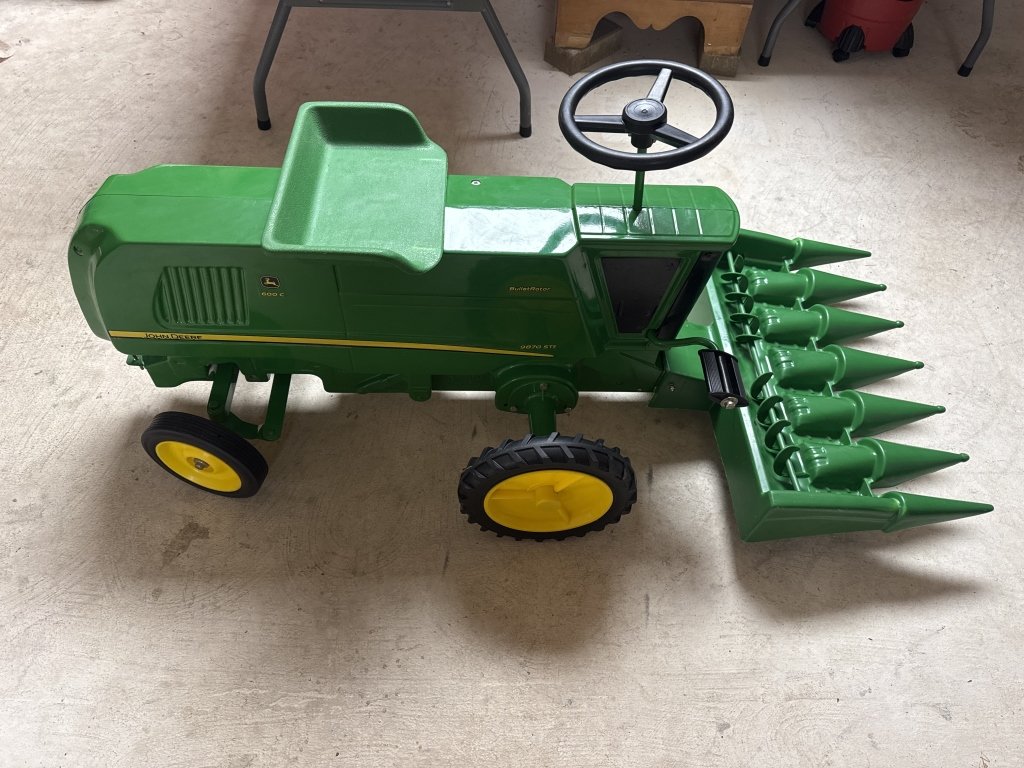 Property photo 186 - TIMED ONLINE ONLY PERSONAL PROPERTY AUCTION IN STEUBEN COUNTY, INDIANA