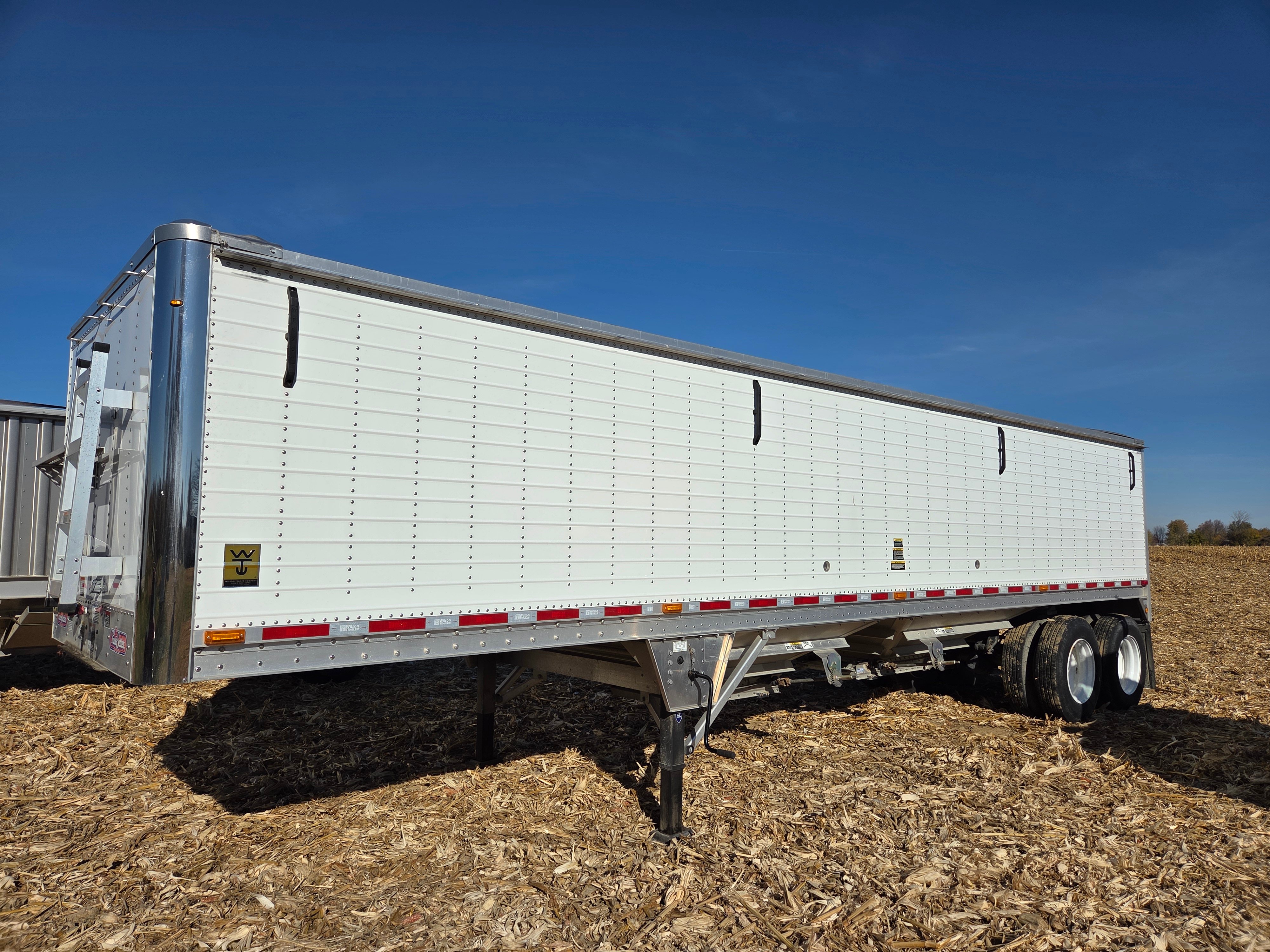 Property photo 41 - TIMED ONLINE ONLY FARM EQUIPMENT AUCTION IN CASS COUNTY, INDIANA