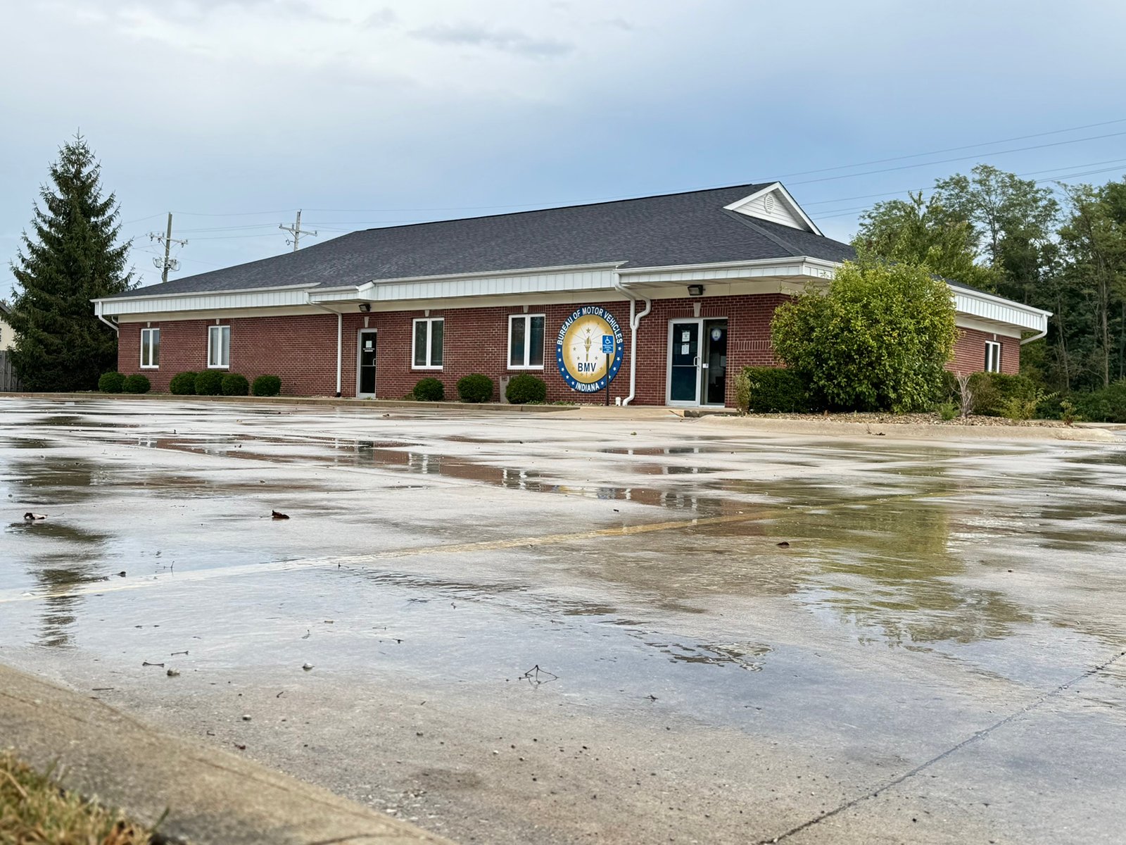 Property photo 1 - COMMERCIAL REAL ESTATE FOR SALE - .98+/-ACRES IN PUTNAM COUNTY, INDIANA