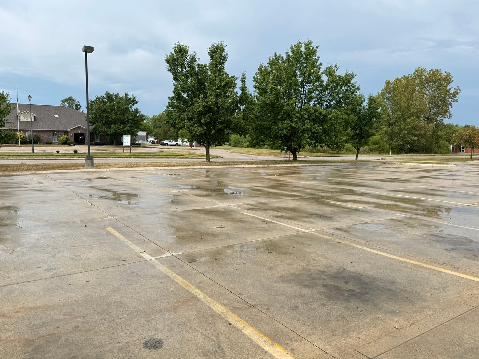 Property photo 2 - COMMERCIAL REAL ESTATE FOR SALE - .98+/-ACRES IN PUTNAM COUNTY, INDIANA