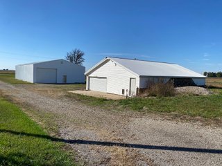 5 bedrooms, 3 bath home in Howe, Indiana all on 2 acres.  Purchaser has the option of adding the pole barn & bank barn to the property for an additional $80,000.

 - REAL ESTATE FOR SALE - 2+/- ACRES IN LAGRANGE COUNTY, INDIANA