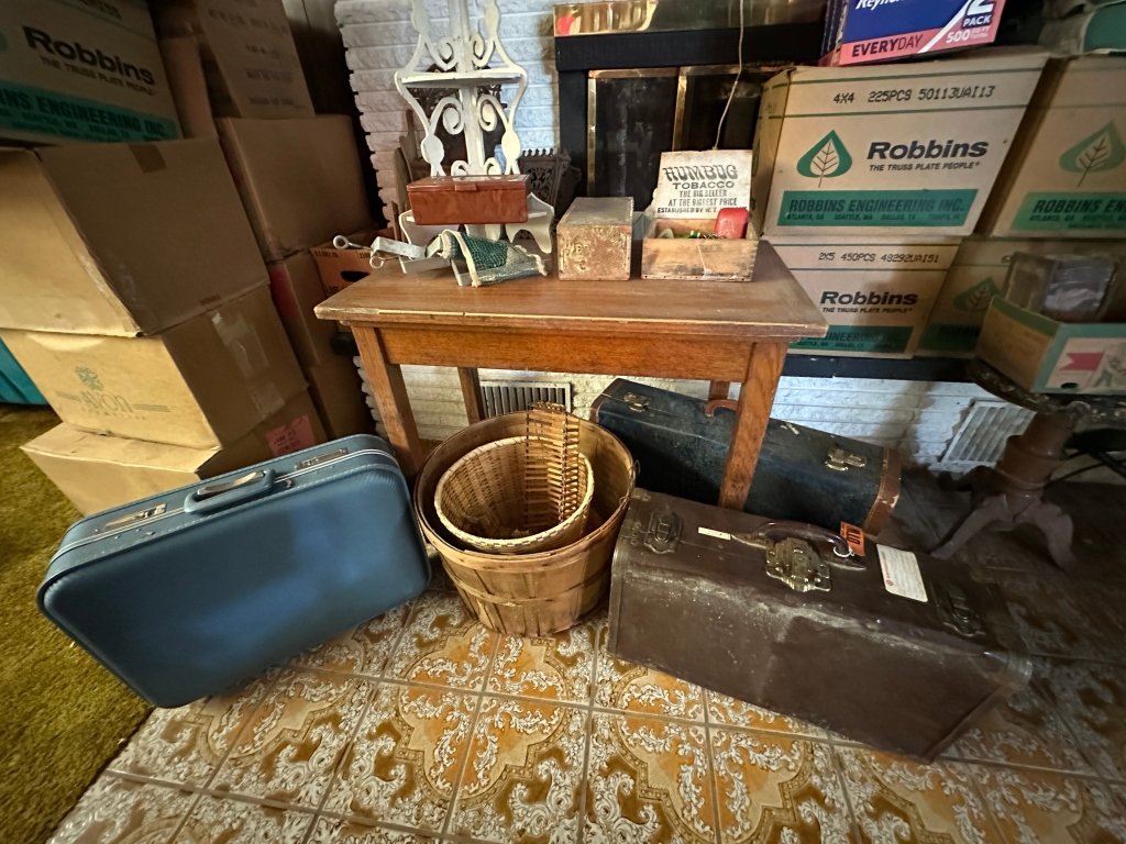 Property photo 203 - TIMED ONLINE ONLY PERSONAL PROPERTY AUCTION IN ALLEN COUNTY, INDIANA