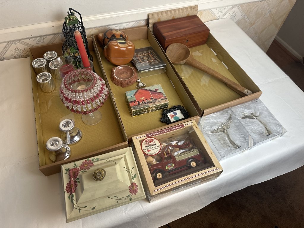 Property photo 146 - TIMED ONLINE ONLY PERSONAL PROPERTY AUCTION IN ALLEN COUNTY, INDIANA