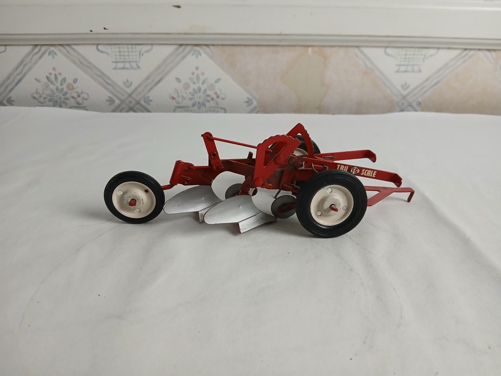 Property photo 300 - TIMED ONLINE ONLY PERSONAL PROPERTY AUCTION IN ALLEN COUNTY, INDIANA