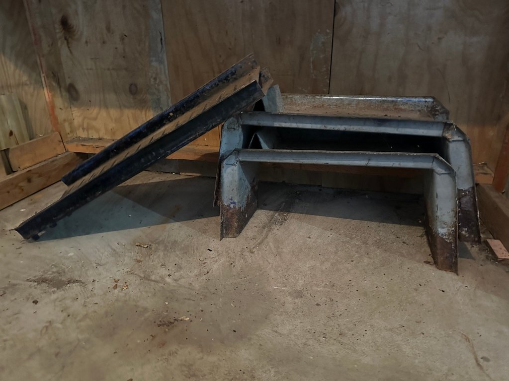 Property photo 450 - TIMED ONLINE ONLY PERSONAL PROPERTY AUCTION IN ALLEN COUNTY, INDIANA