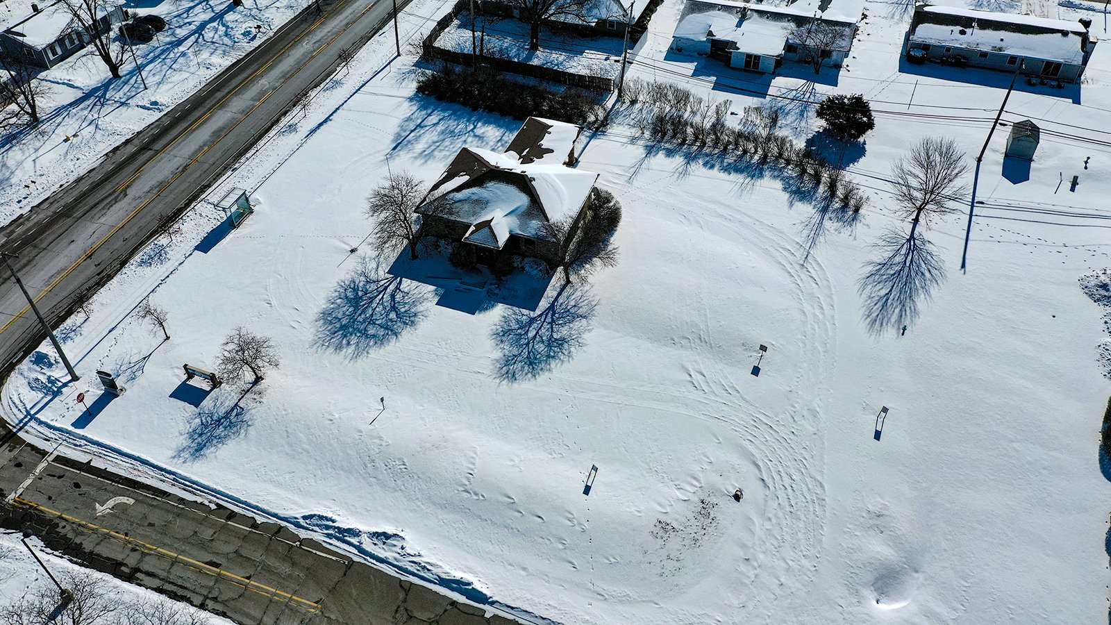 Property photo 4 - AUCTION CANCELLED! - TIMED ONLINE ONLY REAL ESTATE AUCTION IN ALLEN COUNTY, INDIANA