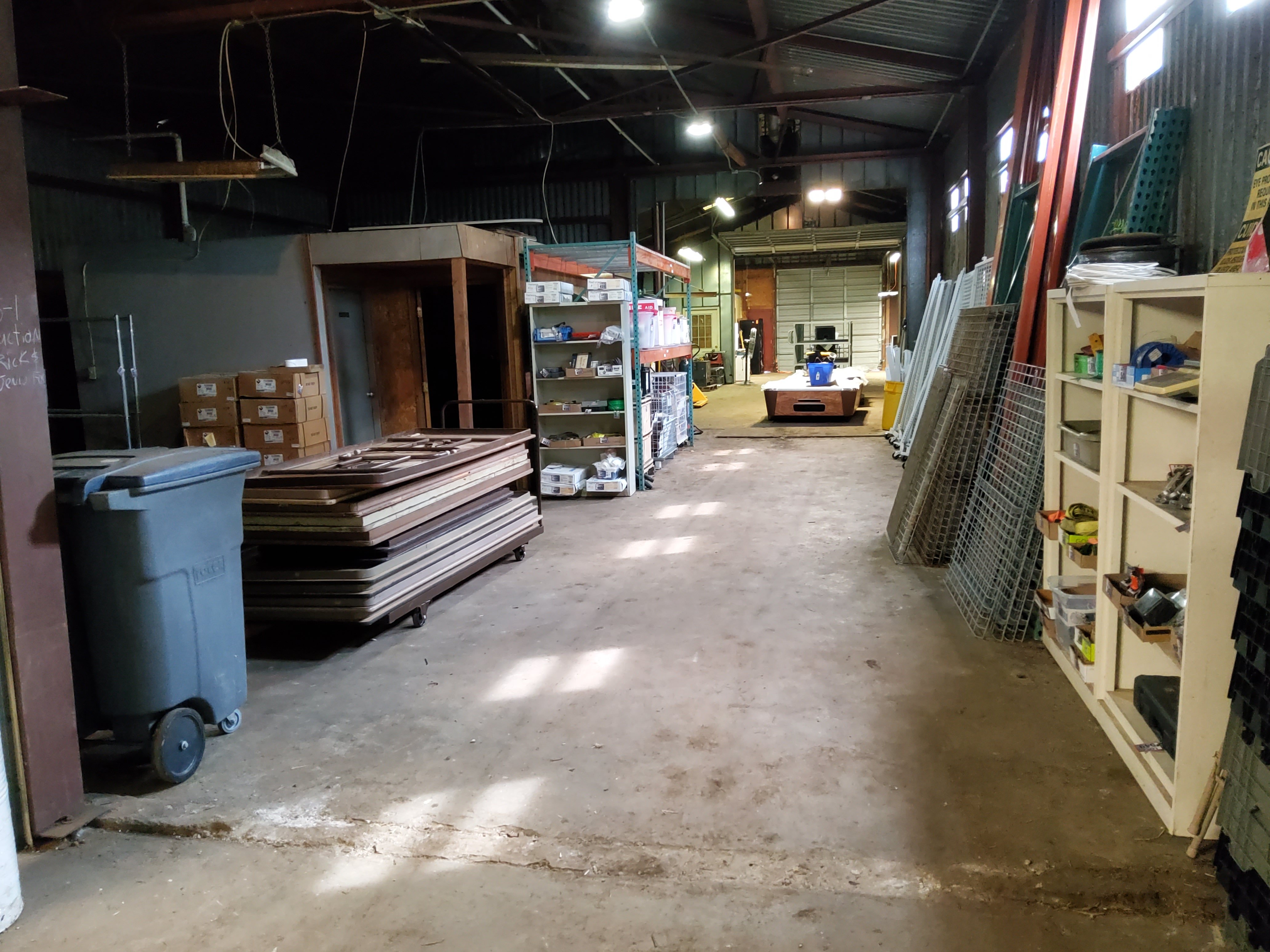 Property photo 7 - TIMED ONLINE ONLY PERSONAL PROPERTY AUCTION IN WHITLEY COUNTY, INDIANA