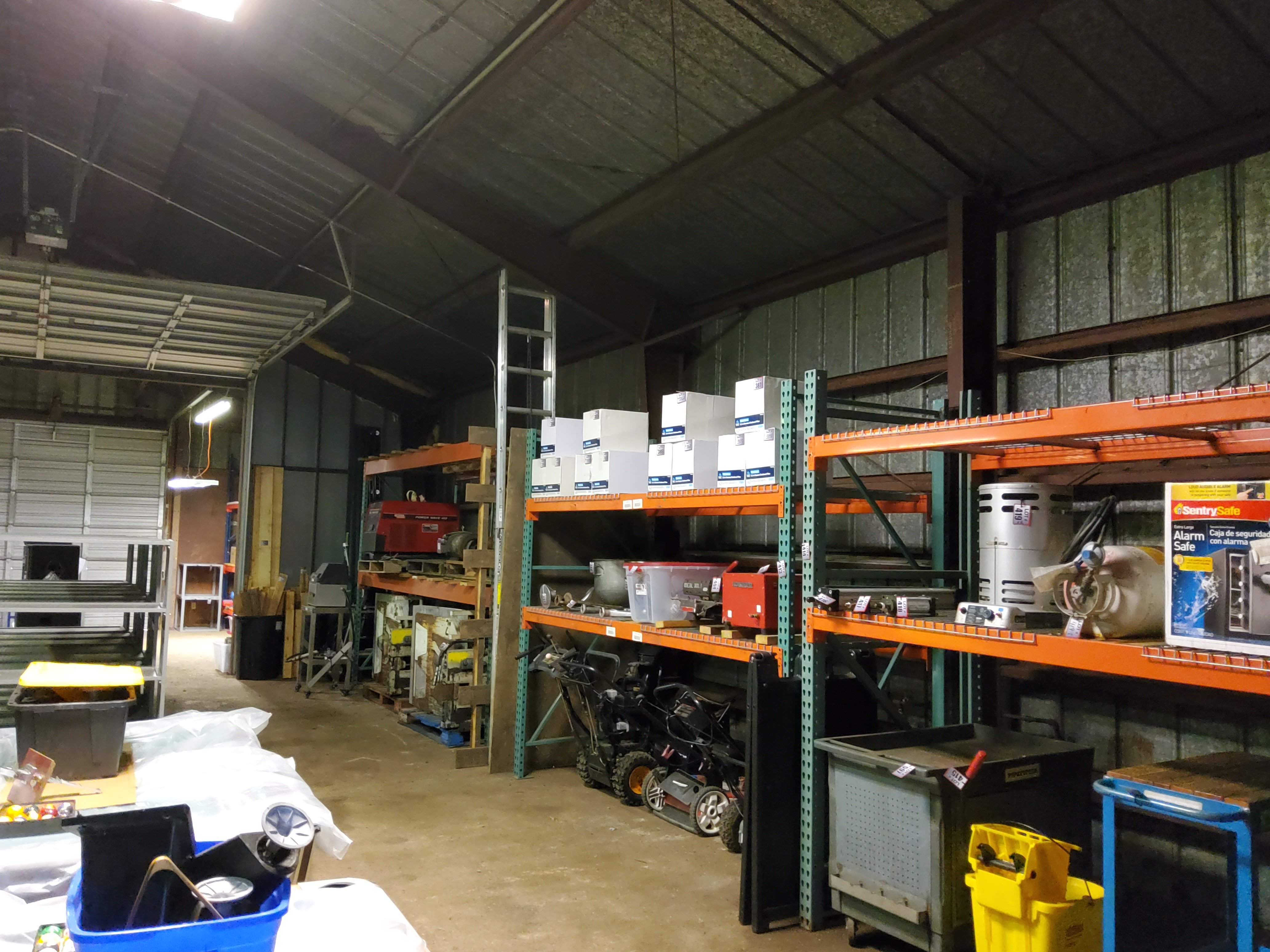 Property photo 37 - TIMED ONLINE ONLY PERSONAL PROPERTY AUCTION IN WHITLEY COUNTY, INDIANA