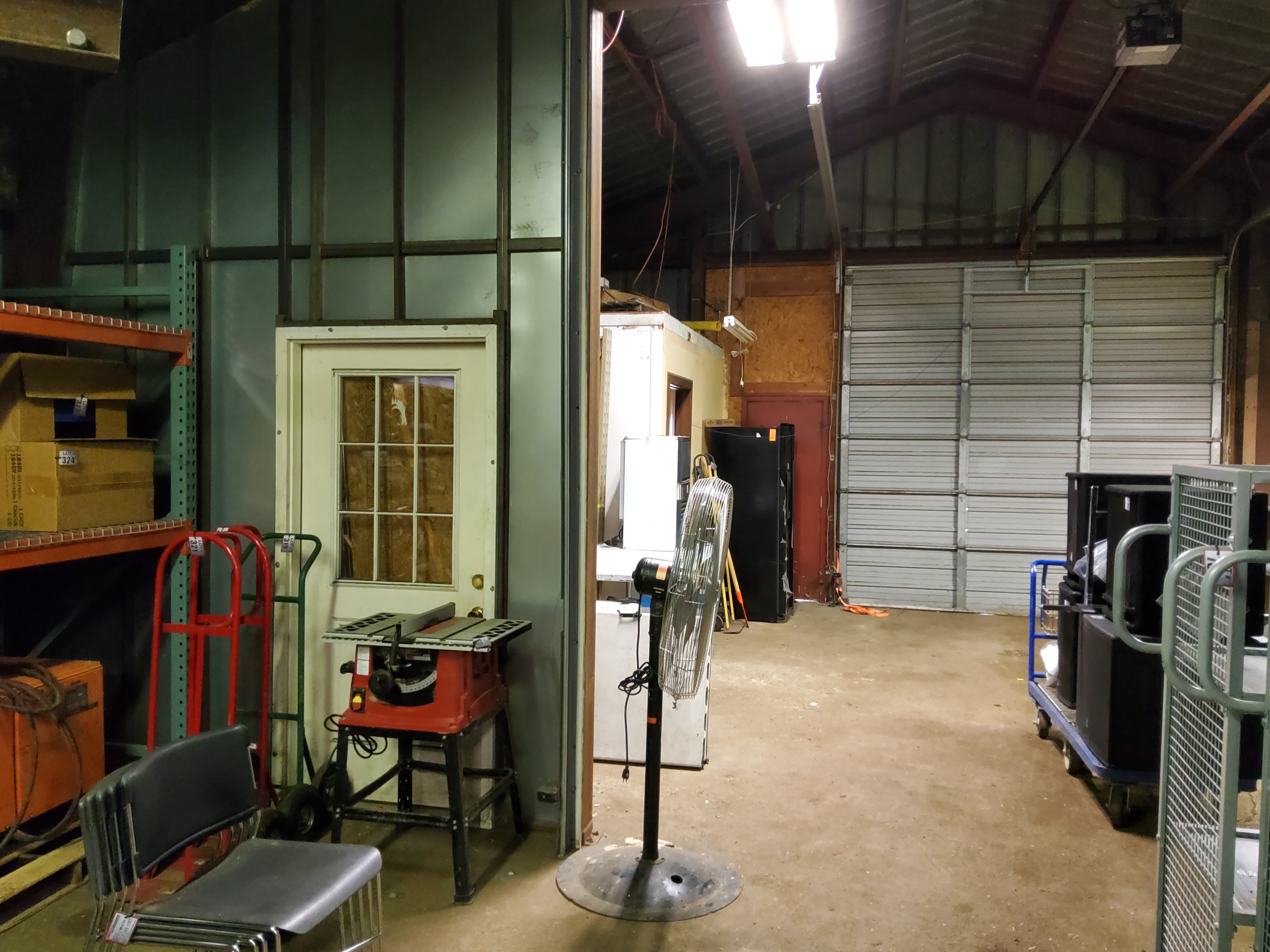 Property photo 35 - TIMED ONLINE ONLY PERSONAL PROPERTY AUCTION IN WHITLEY COUNTY, INDIANA