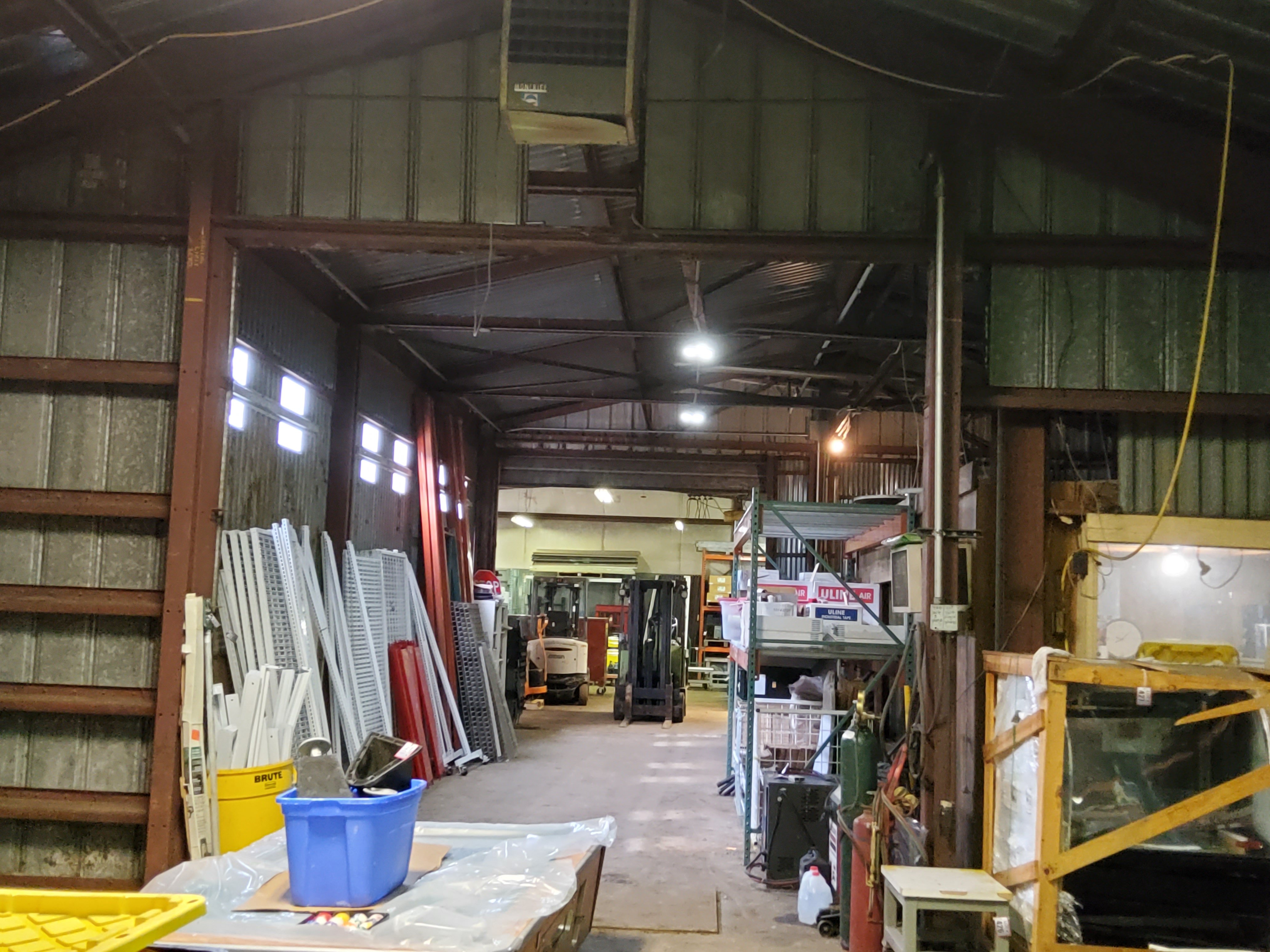 Property photo 34 - TIMED ONLINE ONLY PERSONAL PROPERTY AUCTION IN WHITLEY COUNTY, INDIANA