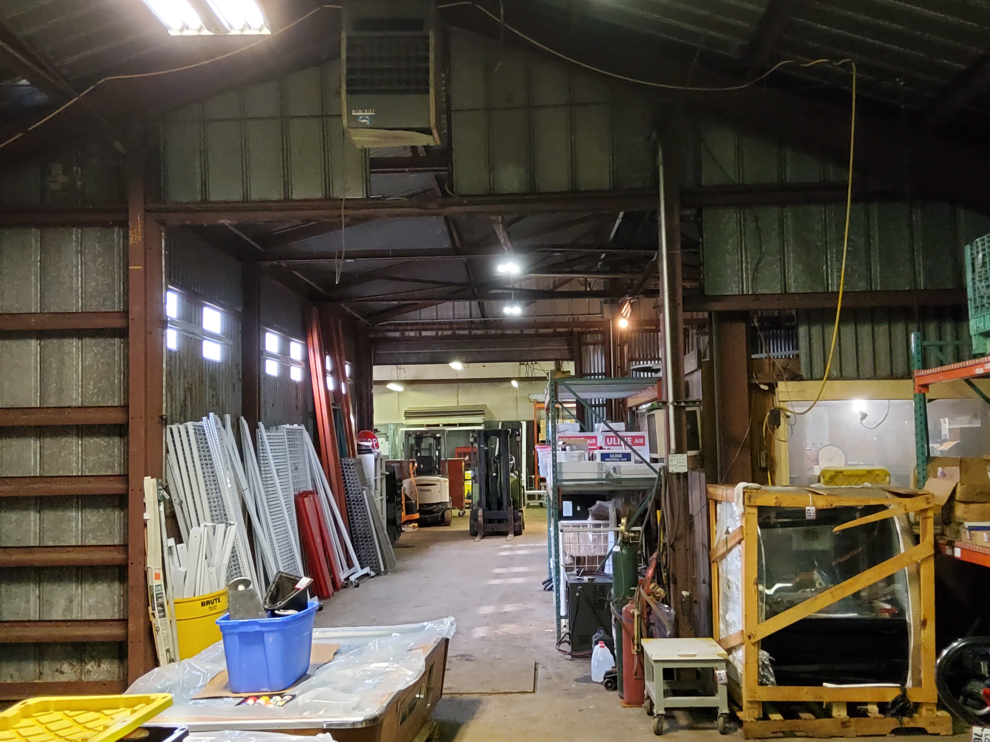 Property photo 33 - TIMED ONLINE ONLY PERSONAL PROPERTY AUCTION IN WHITLEY COUNTY, INDIANA