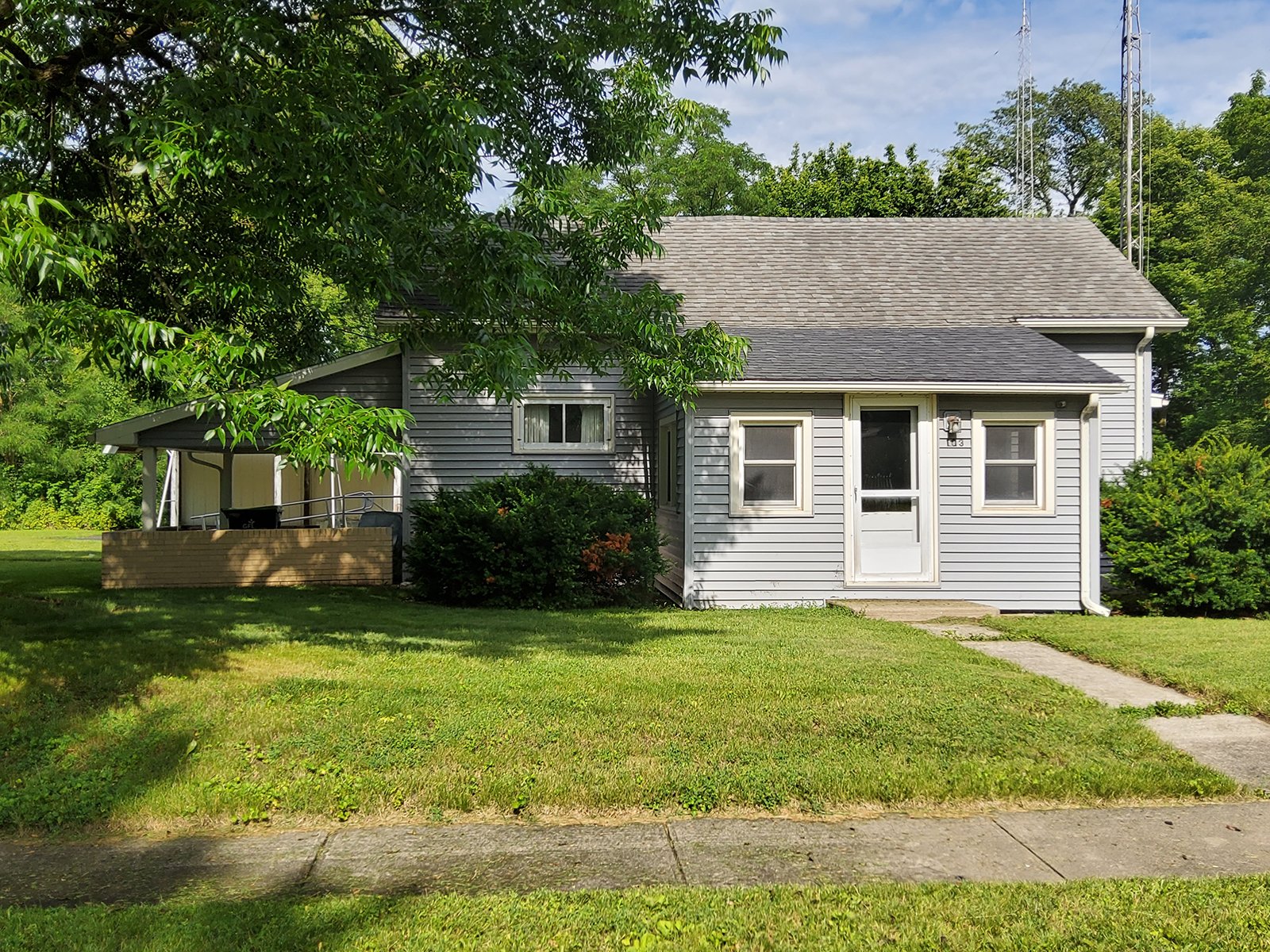 Property photo 1 - TIMED ONLINE ONLY REAL ESTATE AUCTION IN HUNTINGTON COUNTY, INDIANA