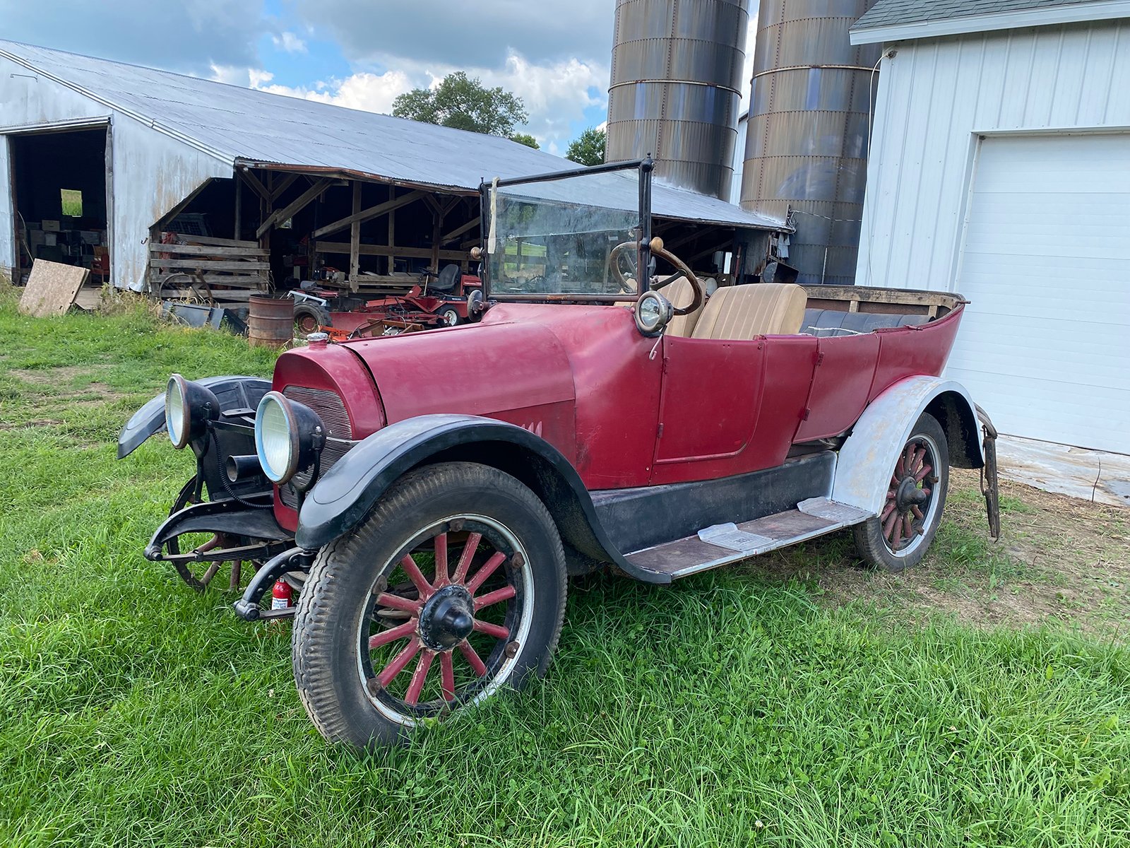 Property photo 4 - FARM EQUIPMENT AUCTION IN NOBLE COUNTY, INDIANA