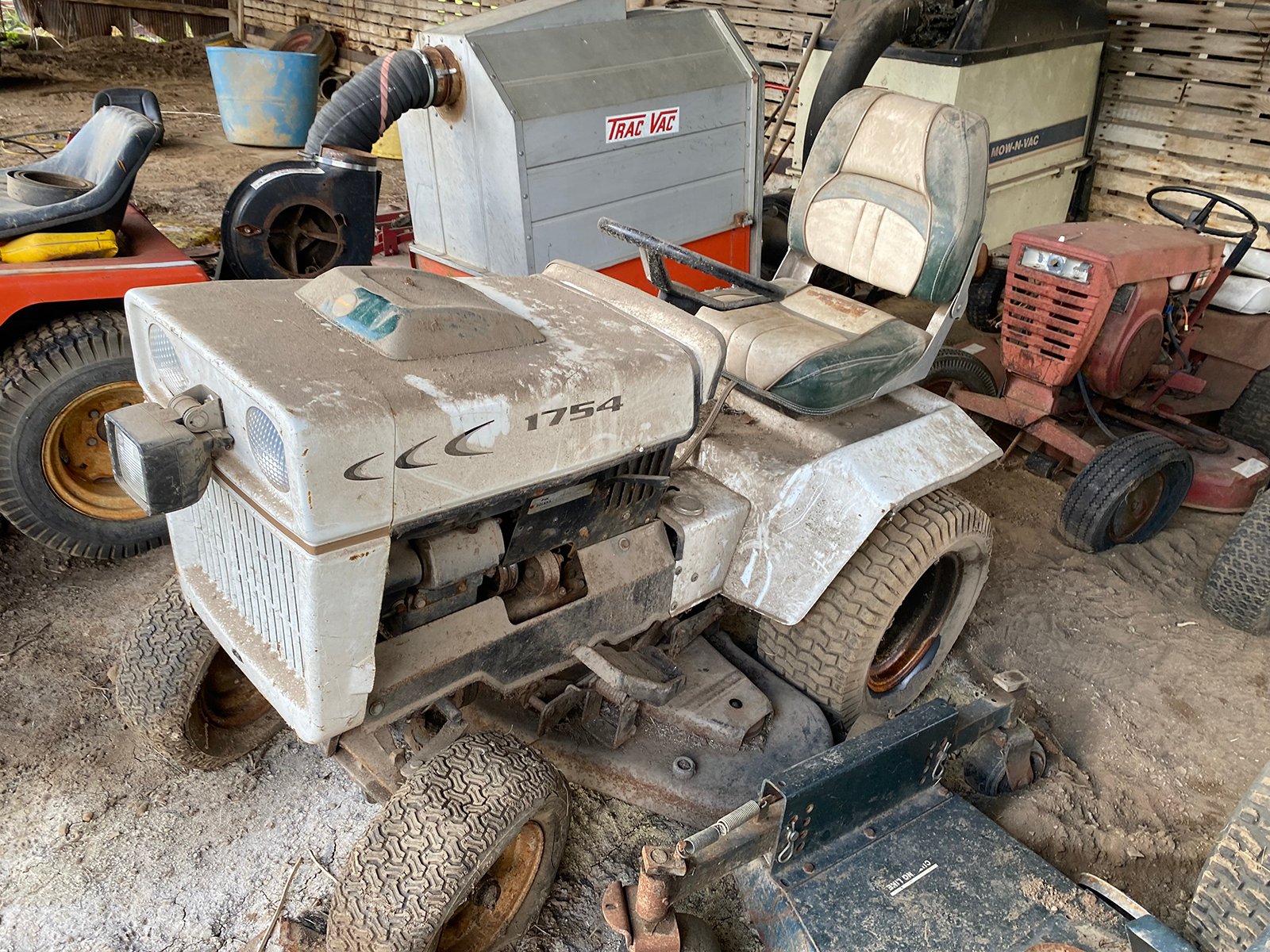 Property photo 8 - FARM EQUIPMENT AUCTION IN NOBLE COUNTY, INDIANA