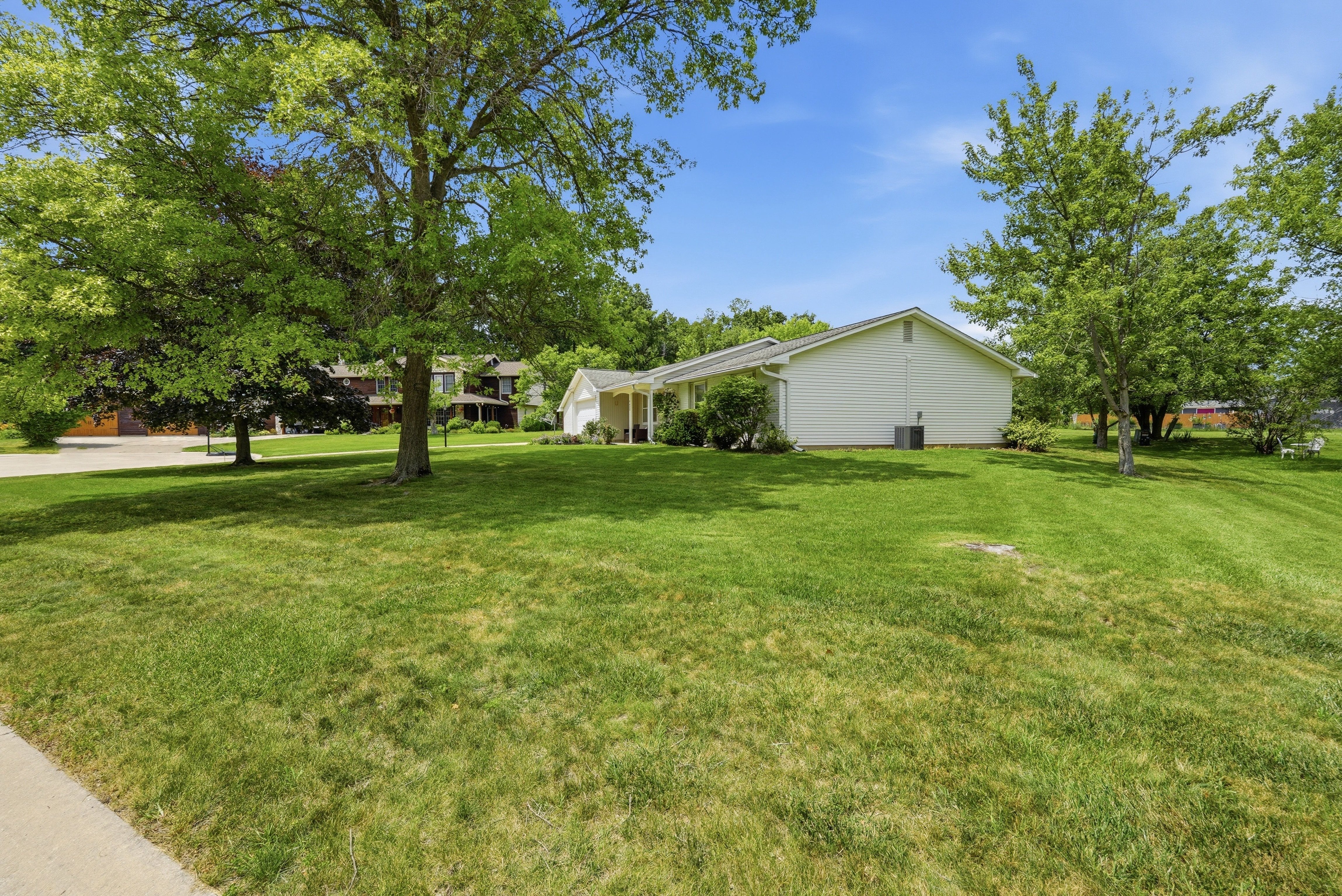 Property photo 7 - TIMED ONLINE ONLY REAL ESTATE AUCTION IN ALLEN COUNTY, INDIANA