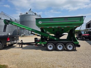 Property photo 9 - FARM EQUIPMENT AUCTION IN ADAMS COUNTY, INDIANA