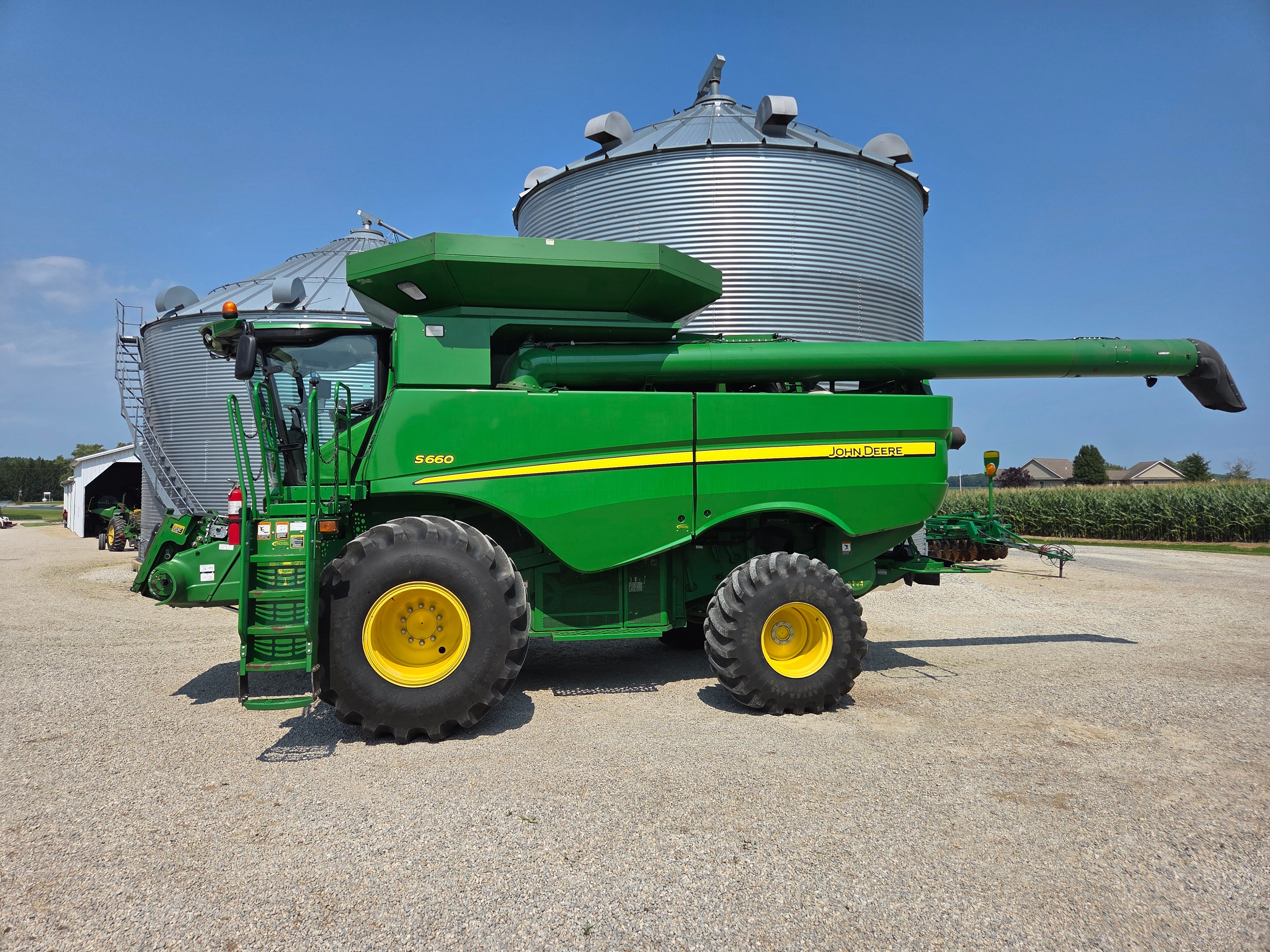 Property photo 19 - FARM EQUIPMENT AUCTION IN ADAMS COUNTY, INDIANA