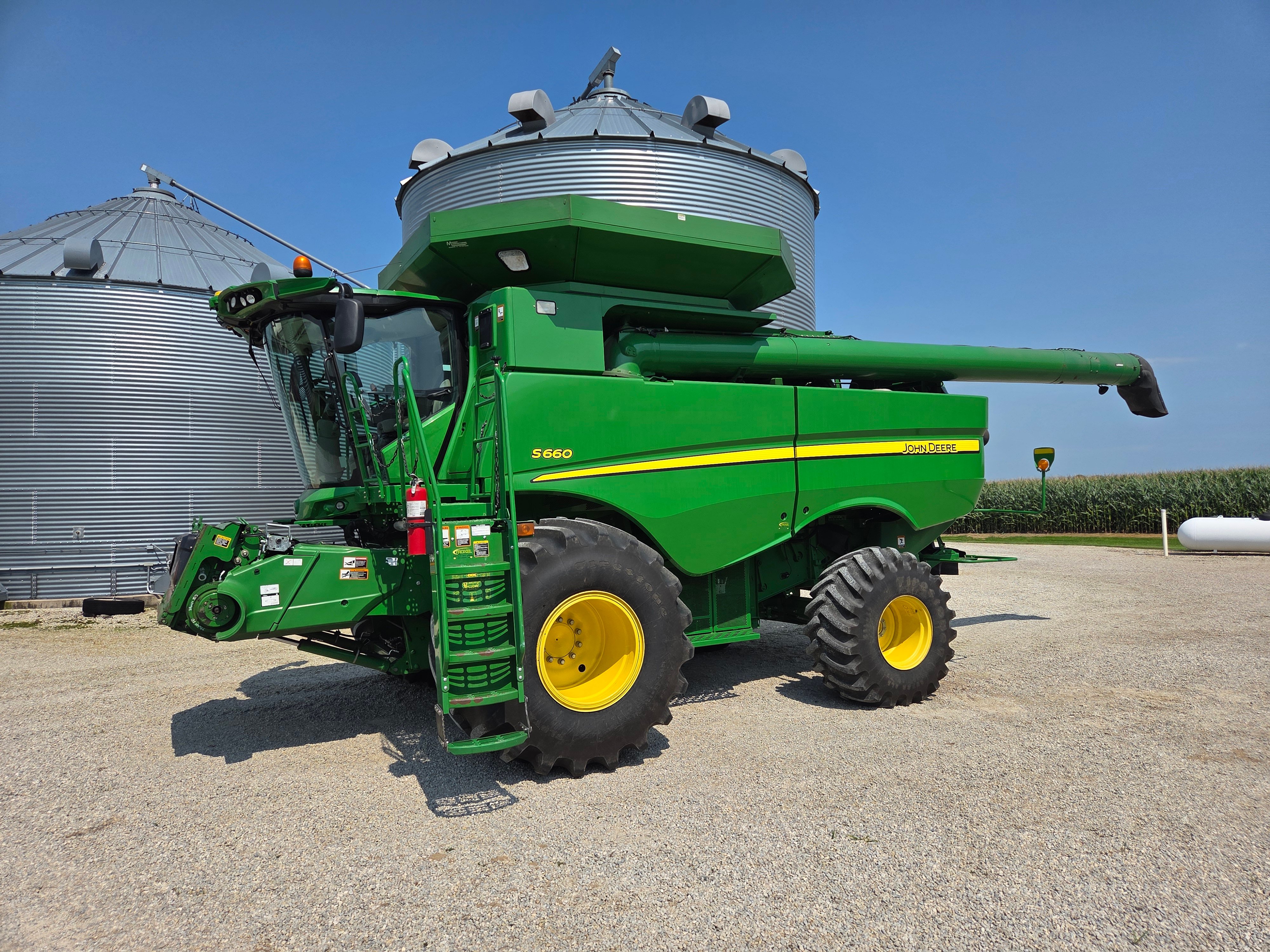 Property photo 2 - FARM EQUIPMENT AUCTION IN ADAMS COUNTY, INDIANA
