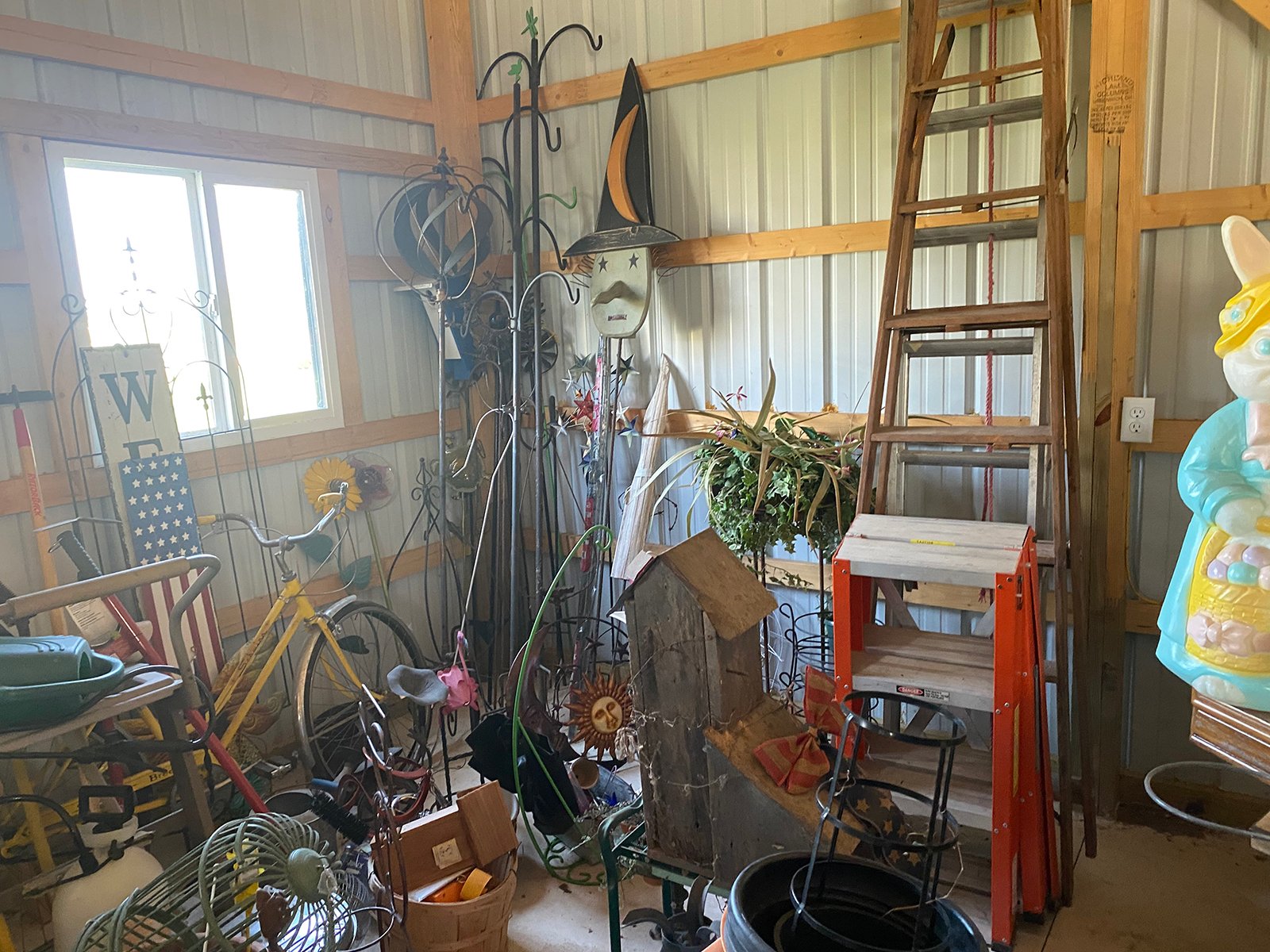 Property photo 126 - TIMED ONLINE ONLY PERSONAL PROPERTY AUCTION IN SAINT JOSEPH COUNTY, MICHIGAN