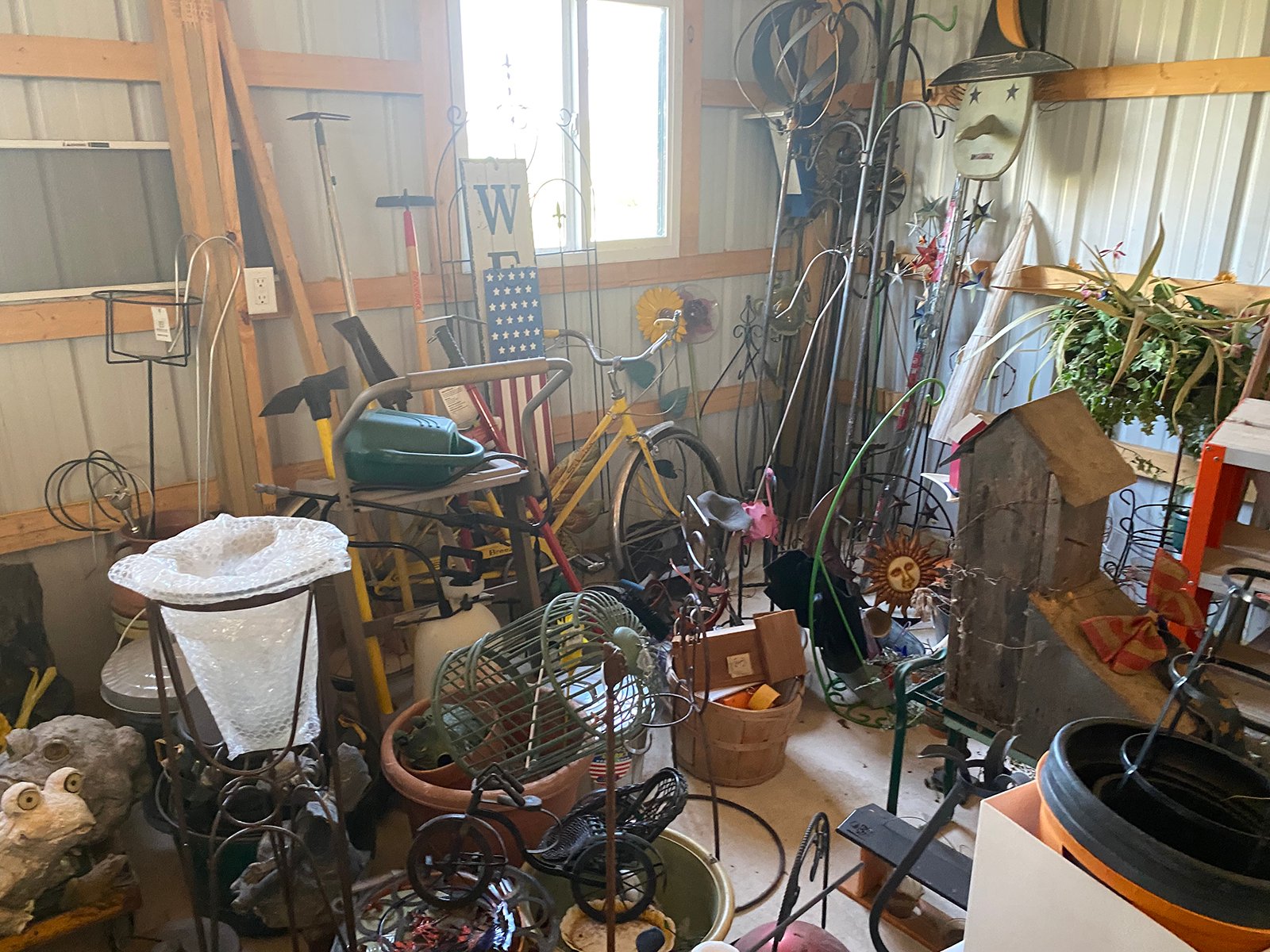 Property photo 127 - TIMED ONLINE ONLY PERSONAL PROPERTY AUCTION IN SAINT JOSEPH COUNTY, MICHIGAN