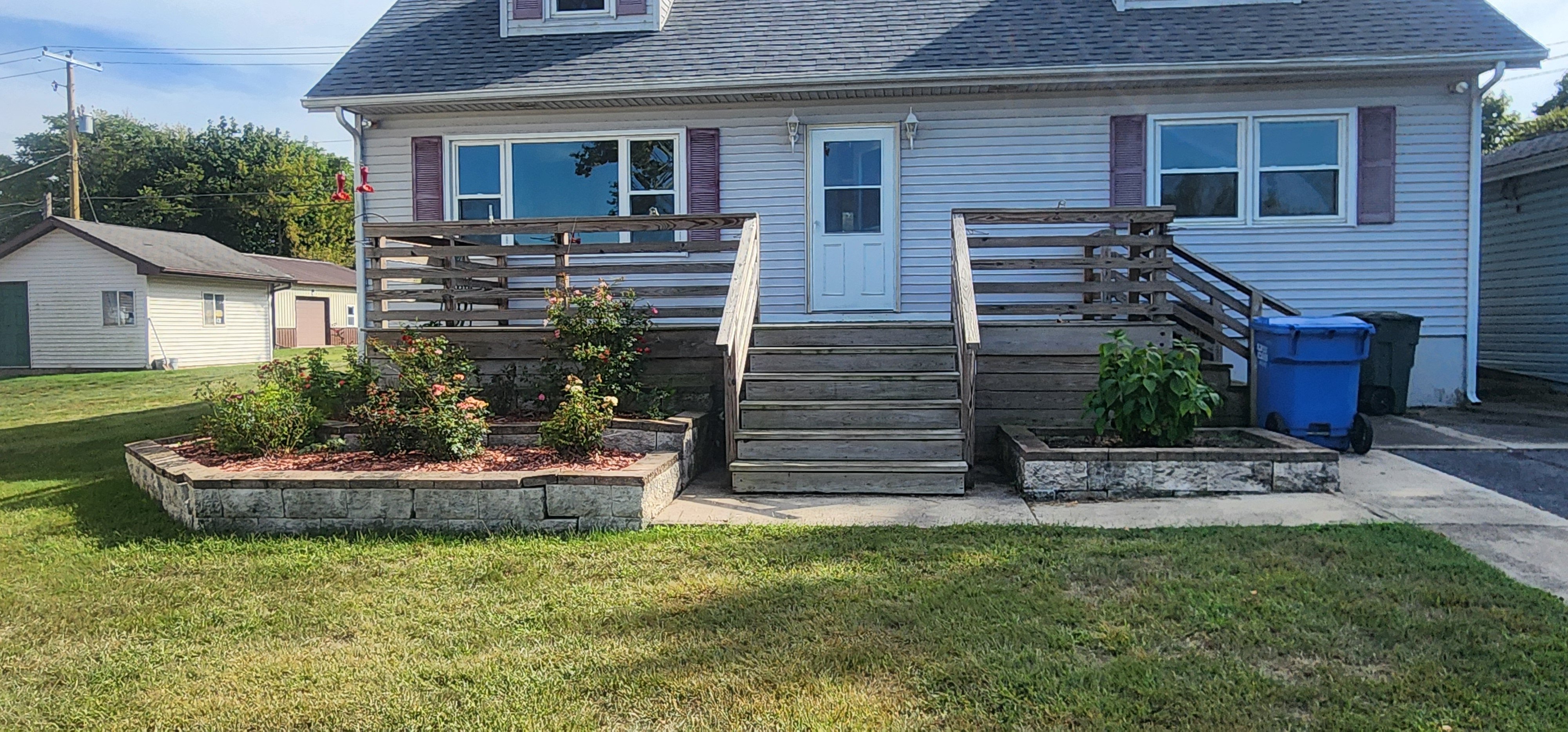 Property photo 1 - TIMED ONLINE ONLY REAL ESTATE AUCTION IN WHITLEY COUNTY, INDIANA