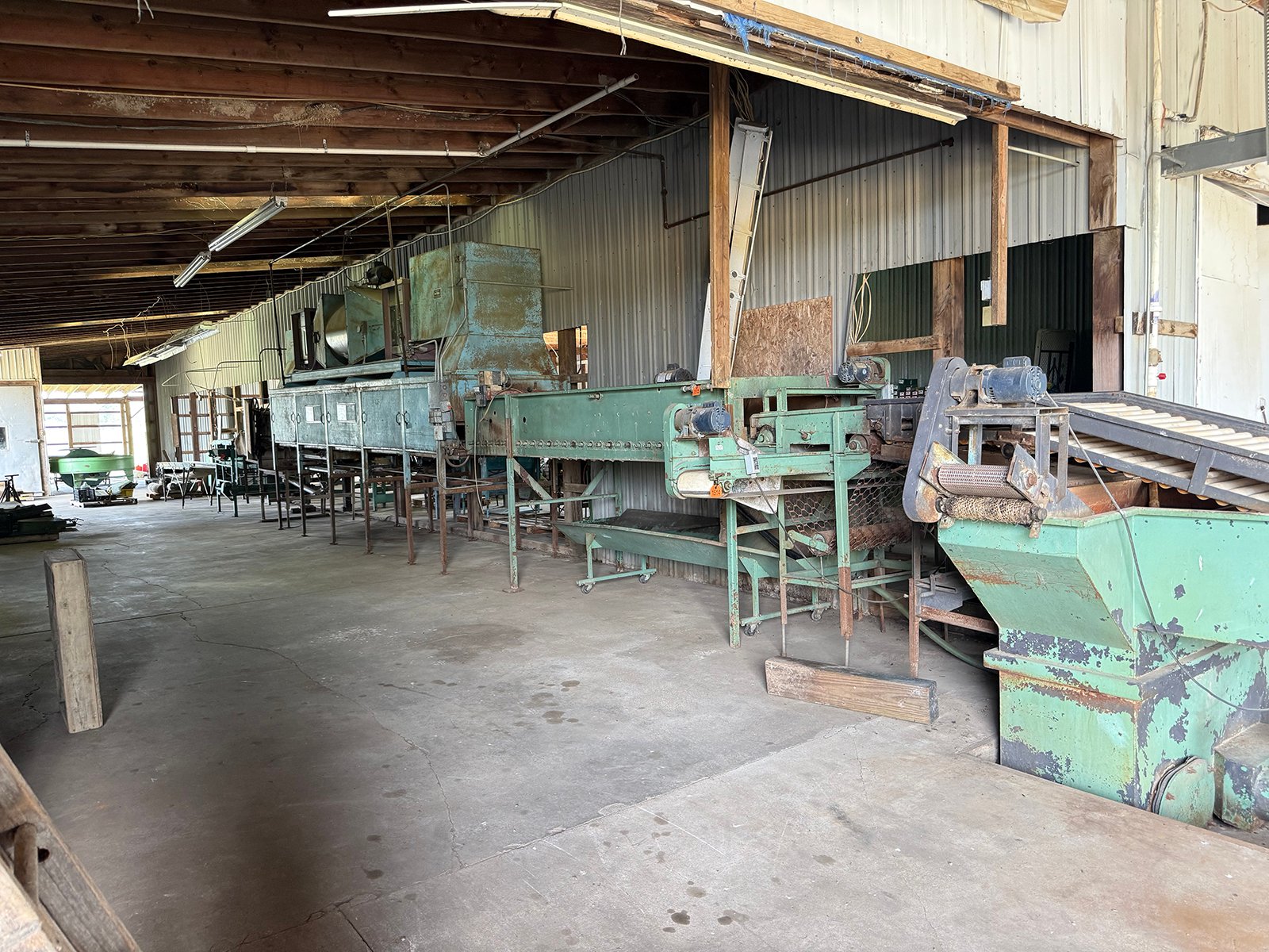 Property photo 24 - FARM EQUIPMENT AUCTION IN BERRIEN COUNTY, MICHIGAN