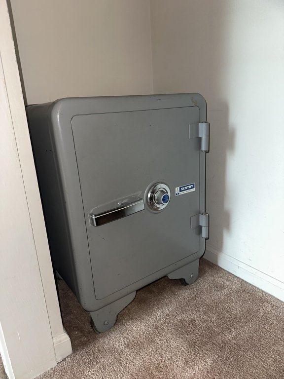 Property photo 6 - TIMED ONLINE ONLY PERSONAL PROPERTY AUCTION IN ALLEN COUNTY, INDIANA