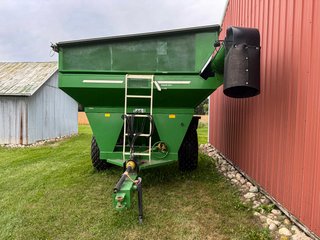 Property photo 19 - FARM EQUIPMENT AUCTION IN CALHOUN COUNTY, MICHIGAN