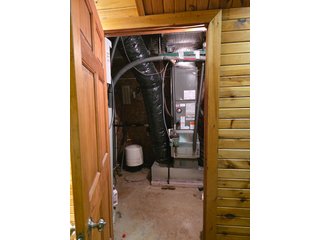 Beautiful, Secluded Setting Southwest of Huntington
8.03+/- Acres with Access from County Road 400 W
House is a 3,900 square foot, log home built in 2004.
<li>4 BEDROOMS
<li>4 BATHS
<li>2 CAR GARAGE
<li>LARGE WOOD DECK
<li>1.5+/- ACRE POND
<li>1,232 SQUARE FOOT POLE BARN
<li>BUILT IN 2007. CONCRETE FLOOR WITH ATTIC TRUSSES. - REAL ESTATE FOR SALE - 8.03+/-ACRES IN HUNTINGTON COUNTY, INDIANA