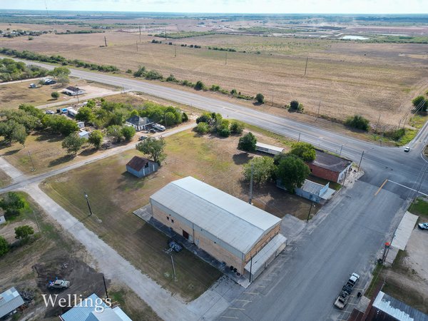 For sale: 8,775+/- SF COMMERCIAL OFFICE BUILDING | DOWNTOWN NORDHEIM, TEXAS