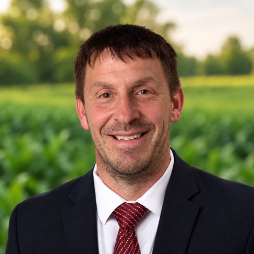 Vince Pfister, Schrader auction agent