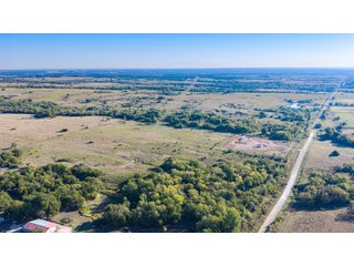 Property photo 4 - LAKE McMURTRY TROPHY WHITETAIL, RECREATIONAL LAND & PRODUCING MINERALS AUCTION