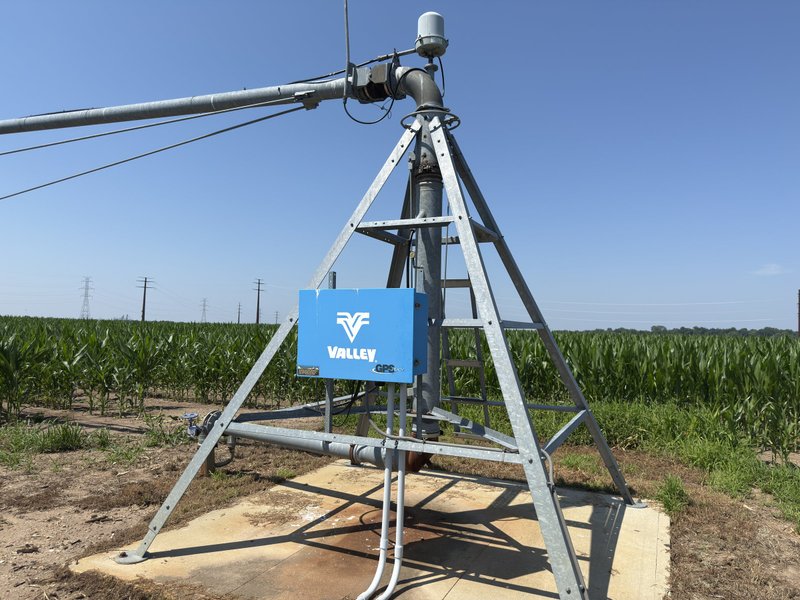 Tract 13, South pivot: Pivot point
